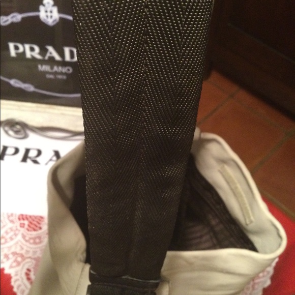 Prada Rare Shoulder Bag with hook & Loop closure - Picture 11 of 16